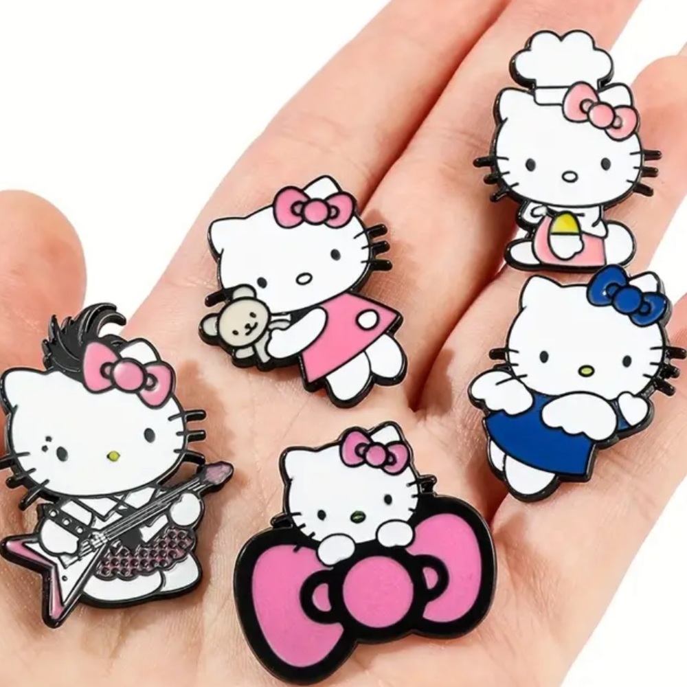 Hello Kitty 5 piece Brooch Pins!